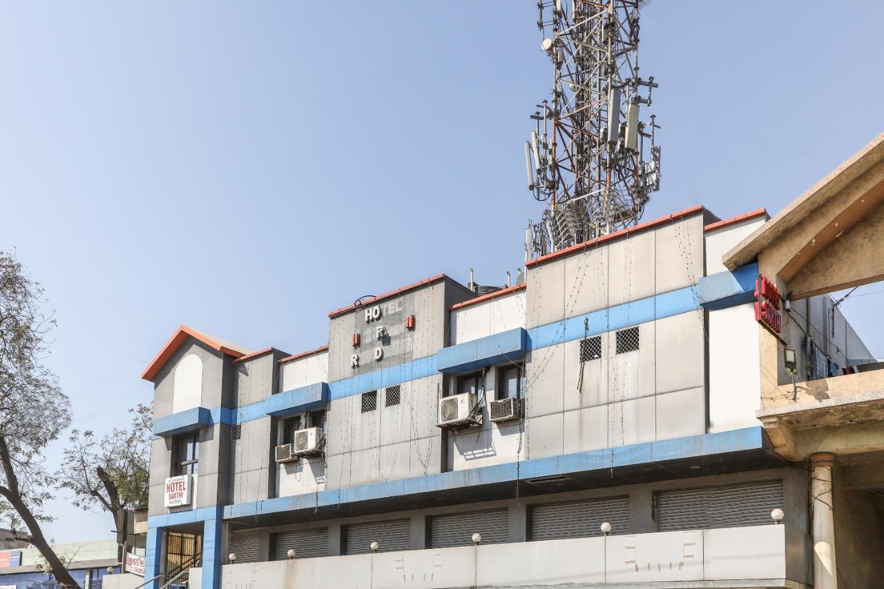 Oyo 69877 Hotel Sarthi Residency Ahmedabad Ngoại thất bức ảnh